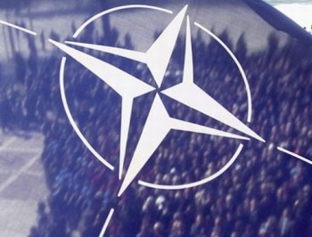 Украина и НАТО: Игра в одни ворота?