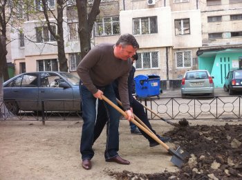 Юрий Преснов: Для меня проведение субботников сопровождается теплыми воспоминаниями детства