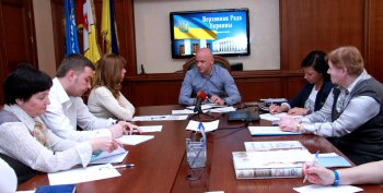 Библиотекари хотят, чтобы их услышали власти