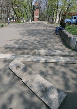 Сквер Томаса ждут счастливые перемены. Что будет с памятником?