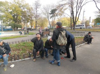 Православная молодёжь Одессы помогает бездомным