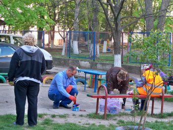 Евгений Гофман инициировал работы по благоустройству дворов