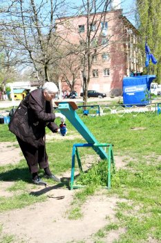 Субботник в Суворовском районе