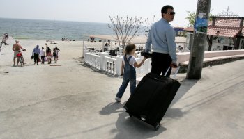 Одесситы открыли пляжный сезон