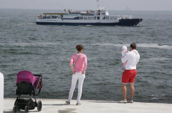 Одесситы открыли пляжный сезон