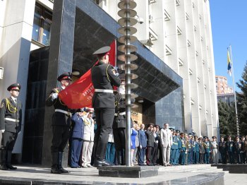 Флаг Победы реет над Одесской облгосадминистрацией
