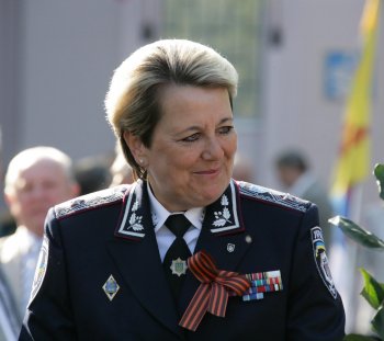 Венки и цветы — к Вечному огню