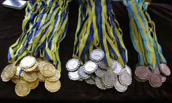 В Одессе соревнуются юные акробаты