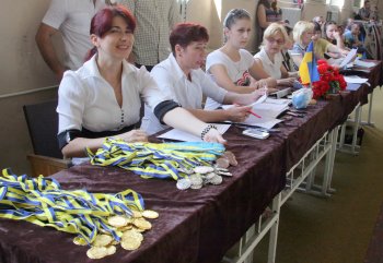 В Одессе соревнуются юные акробаты