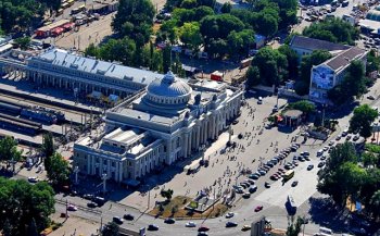 Одесская железная дорога запустит 8 поездов на период летних перевозок
