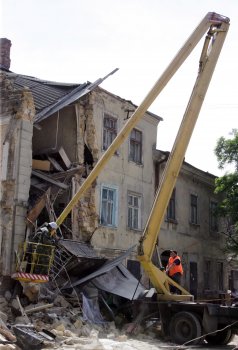 В «климовском квартале» новое обрушение дома (фото)
