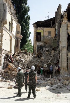 В «климовском квартале» новое обрушение дома (фото)