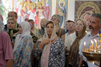 Российские парламентарии в Одессе посетили храм Святых Равноапостольных Кирилла и Мефодия