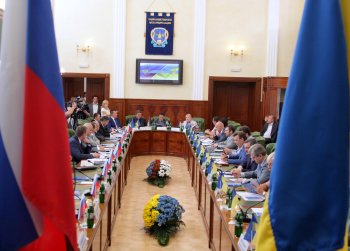 Первое совместное заседание парламентариев Украины и России окончено