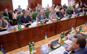 Из зала заседания российских и украинских парламентариев