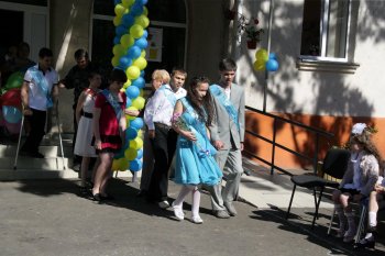 Сегодня в одесских школах прозвучал последний звонок