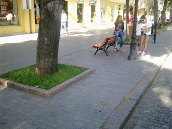 Центр Одессы зачищают от торговых "будок"
