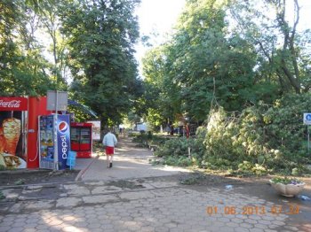 От последствий стихии в Одессе больше всего пострадало побережье