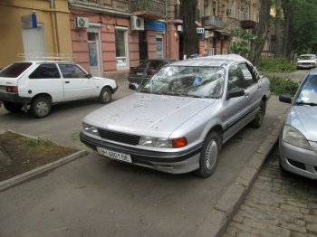 На ул. Нежинской на проезжей части валяются электропровода (фото)