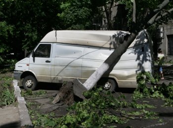 Это не буря, не ураган, это - смерч, торнадо