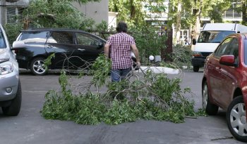 Это не буря, не ураган, это - смерч, торнадо