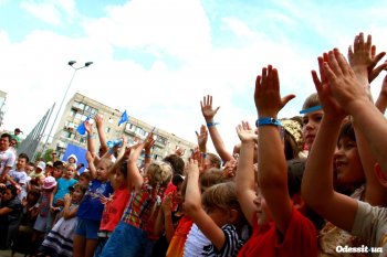 Праздновать День защиты детей в Суворовском районе будут и на следующей неделе
