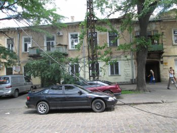 Одесский мэр опять оскандалился:  Со стихией он, как оказалось, «боролся» в ночном клубе