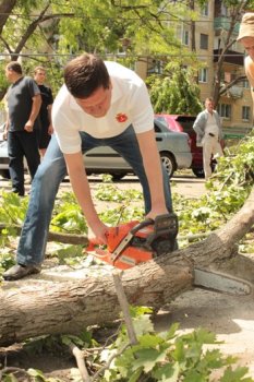 Одесский мэр опять оскандалился:  Со стихией он, как оказалось, «боролся» в ночном клубе