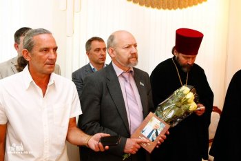 По случаю Дня журналиста Украины митрополит Агафангел вручил церковные награды представителям одесских СМИ