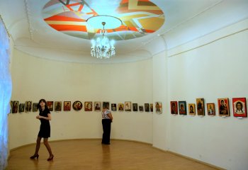 В Литературном музее — выставка икон современных мастеров