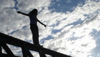 В Одессе 13-летняя девочка покончила жизнь самоубийством