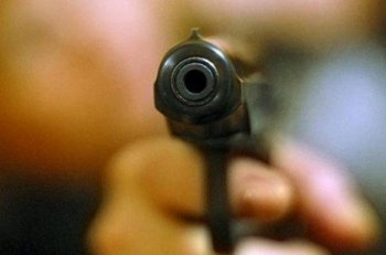 Пьяный пытался расстрелять посетителей магазина из пневматики