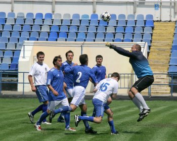 В Одессе прошли междепутатские футбольные баталии