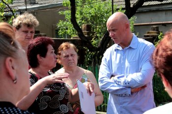 Геннадий Труханов: "20 лет никто не обращает внимание на поселок Большевик"