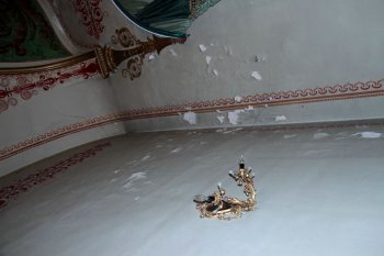 Воронцовский дворец сегодня: Прогнивший потолок, заколоченные окна, уничтоженный балкон
