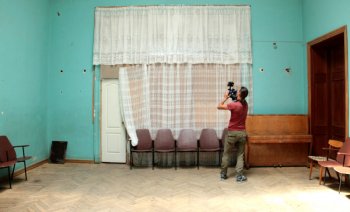 Воронцовский дворец сегодня: Прогнивший потолок, заколоченные окна, уничтоженный балкон