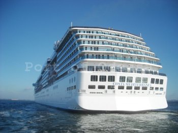 Сегодня в Одесский порт зашел теплоход COSTA MEDITERRANEA