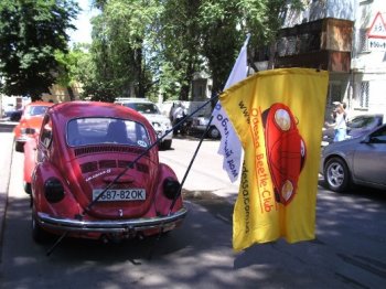 Колонна раритетных автомобилей из Литвы прибыла в Одессу