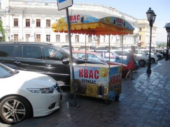 На семь незаконных «будок» в центре Одессы  стало меньше