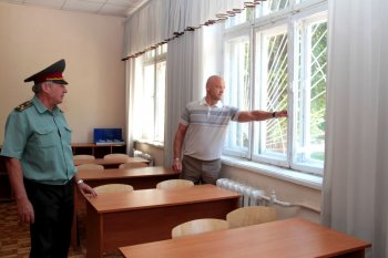 Чиновники не выполняют свою работу: Ремонт спального корпуса в Военно-спортивном лицее все еще не завершен