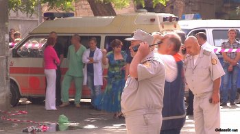 Из-под обломков рухнувшего дома до спасателей дозвонился пострадавший