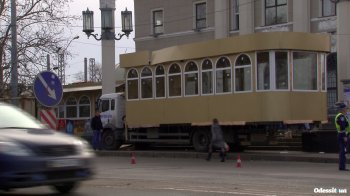 Костусев собственноручно разнес будку на вокзале