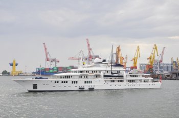 В Одесский порт зашла яхта, входящая в десятку самых дорогих яхт мира
