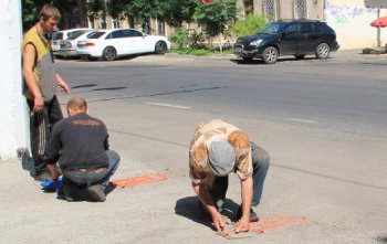 В Приморском районе Одессы продолжают сносить юнипаркеры