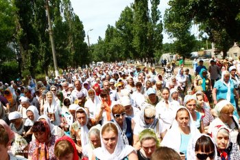 В г.Белгороде-Днестровском прошел многотысячный крестный ход.