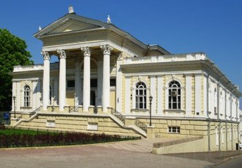 Рождение в столице Новороссийского края – Одессе – Музея древностей