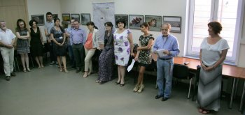 Наши таможенники ударили по миссии Евросоюза фотовыставкой