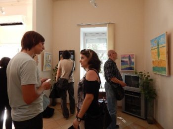 В Одесском муниципальном музее открылась выставка живописи «Из жизни тополей»