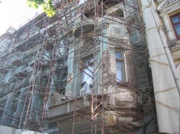 Дом Руссова кричит о помощи: одесситы в шоке...