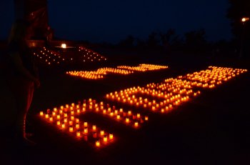 Одесситы зажгли "Свечу памяти"